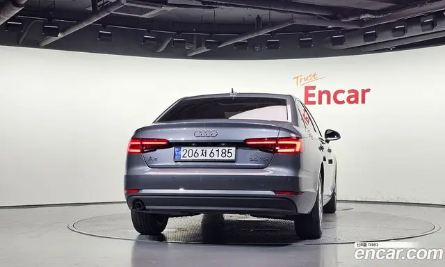 Audi A4 2018 2.0 автомат (гидро), миниатюра 4