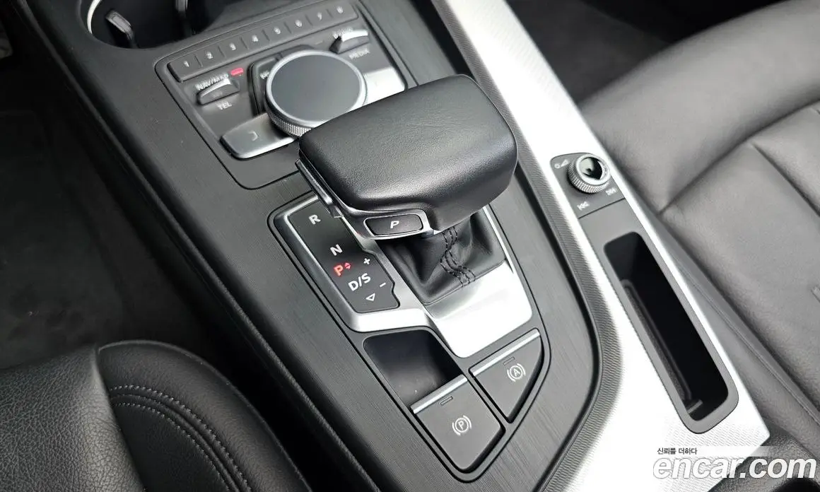 Audi A4 2018 2.0 автомат (гидро), фото 9