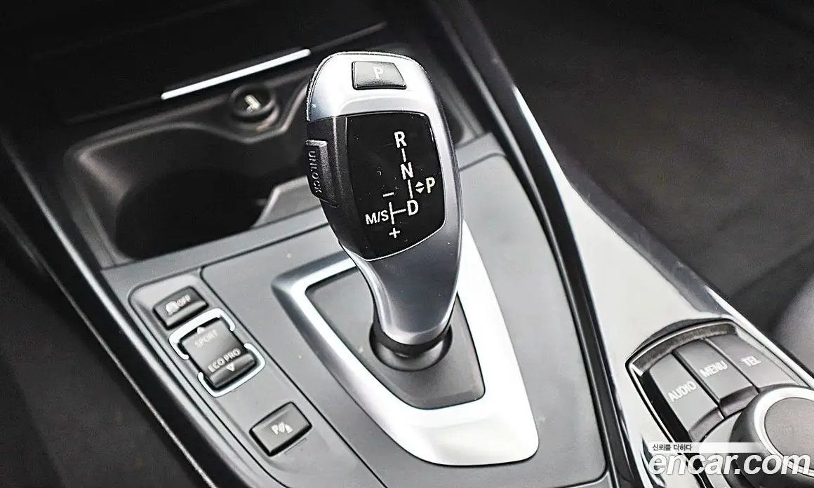 BMW 1 серия 2015 2.0 автомат (гидро), фото 9
