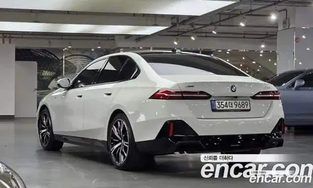 BMW 5 серия 2025 2.0 автомат (гидро), миниатюра 3