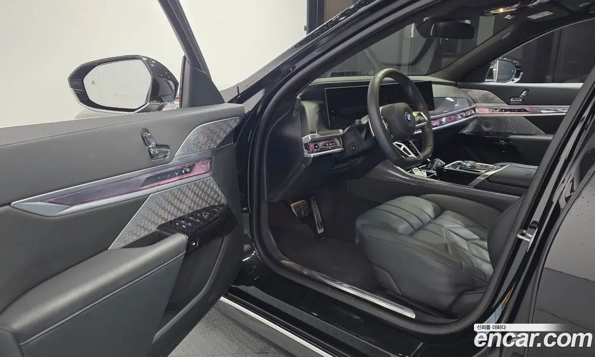 BMW i7 2023 0.3 автомат (гидро), фото 13