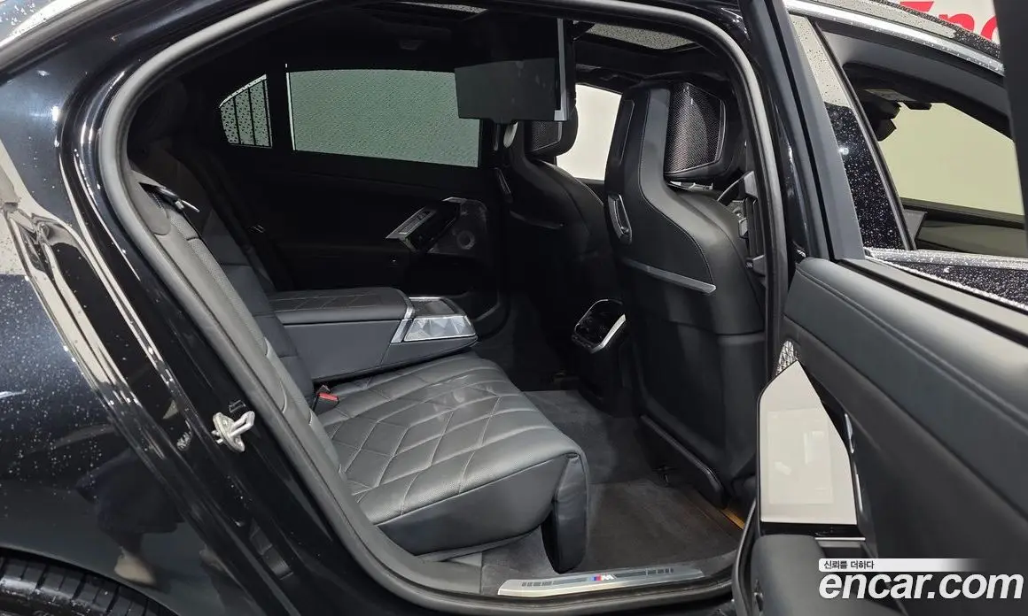 BMW i7 2023 0.3 автомат (гидро), фото 18