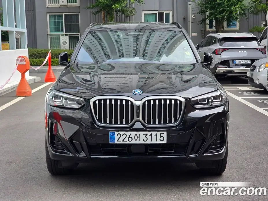 BMW X3 2024 2.0 автомат (гидро), фото 3 BMW X3 2024 2.0 автомат (гидро), фото 3