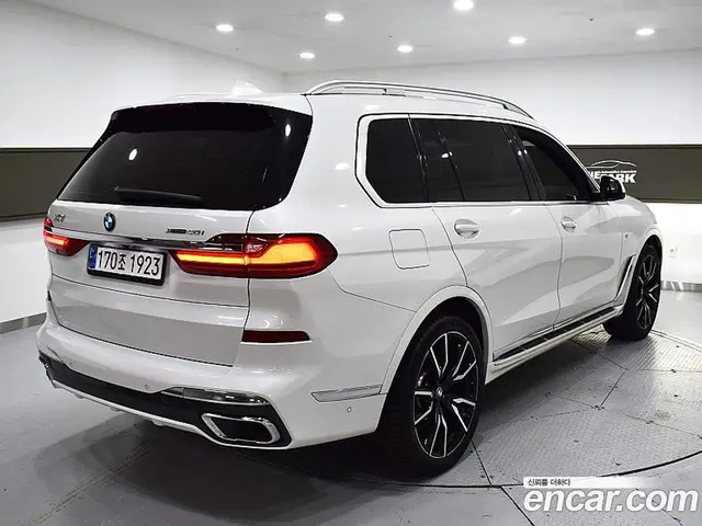 BMW X7 2022 3.0 автомат (гидро), миниатюра 3