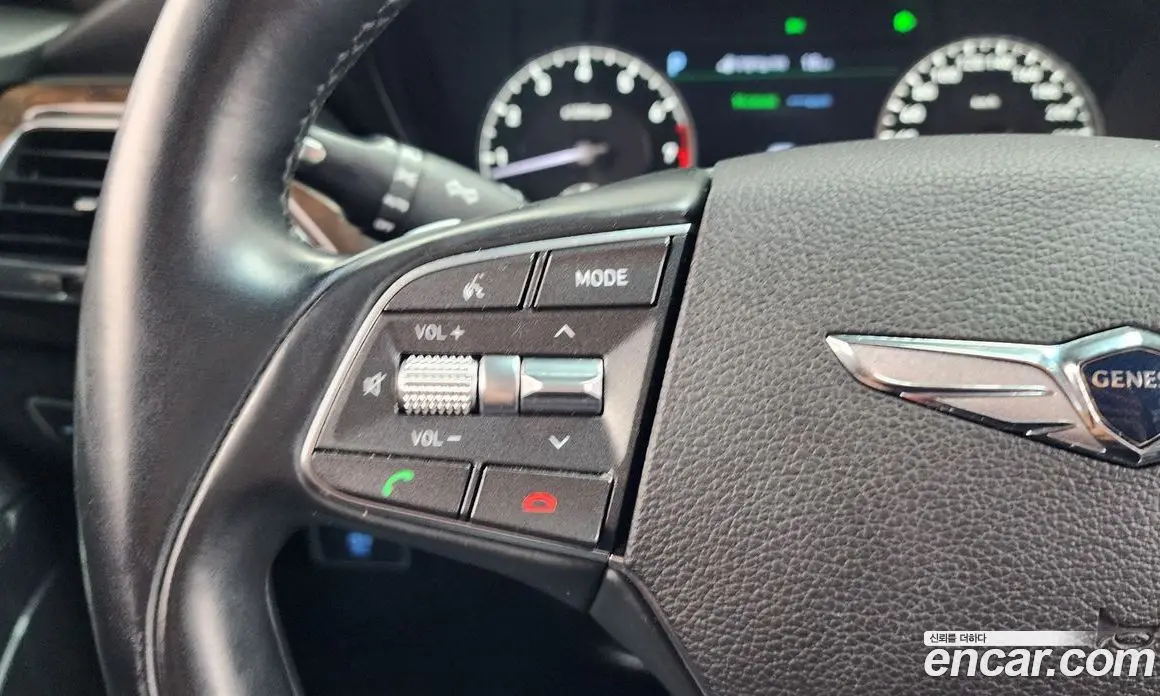 Genesis EQ900 2016 3.8 автомат (гидро), фото 16 Genesis EQ900 2016 3.8 автомат (гидро), фото 16