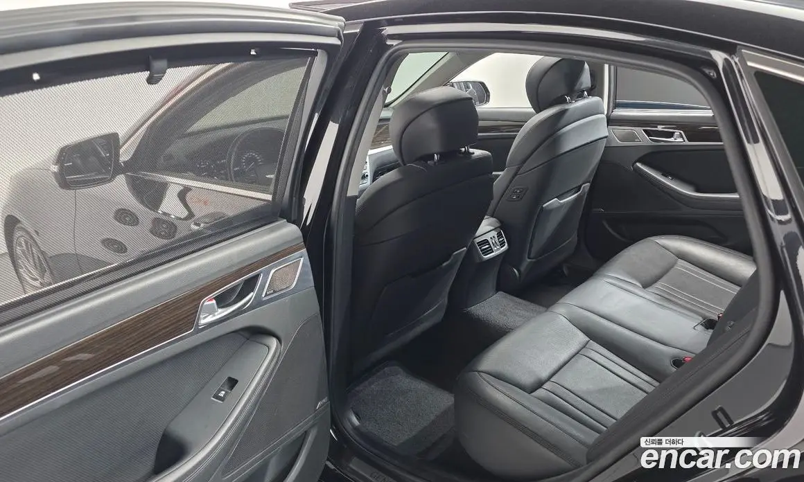 Genesis G80 2018 3.3 автомат (гидро), фото 17 Genesis G80 2018 3.3 автомат (гидро), фото 17