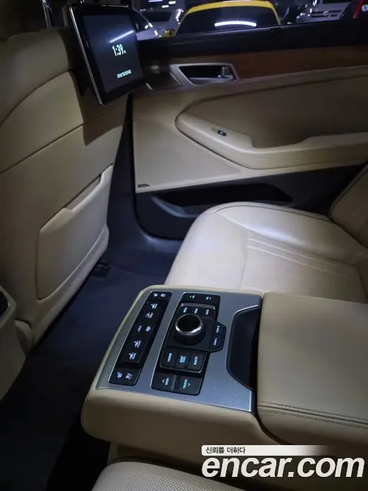 Genesis G80 2018 3.3 автомат (гидро), фото 13 Genesis G80 2018 3.3 автомат (гидро), фото 13