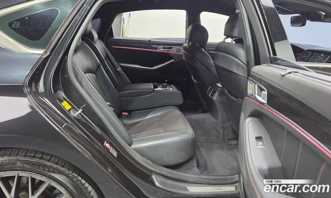 Genesis G80 2018 3.3 автомат (гидро), фото 17 Genesis G80 2018 3.3 автомат (гидро), фото 17