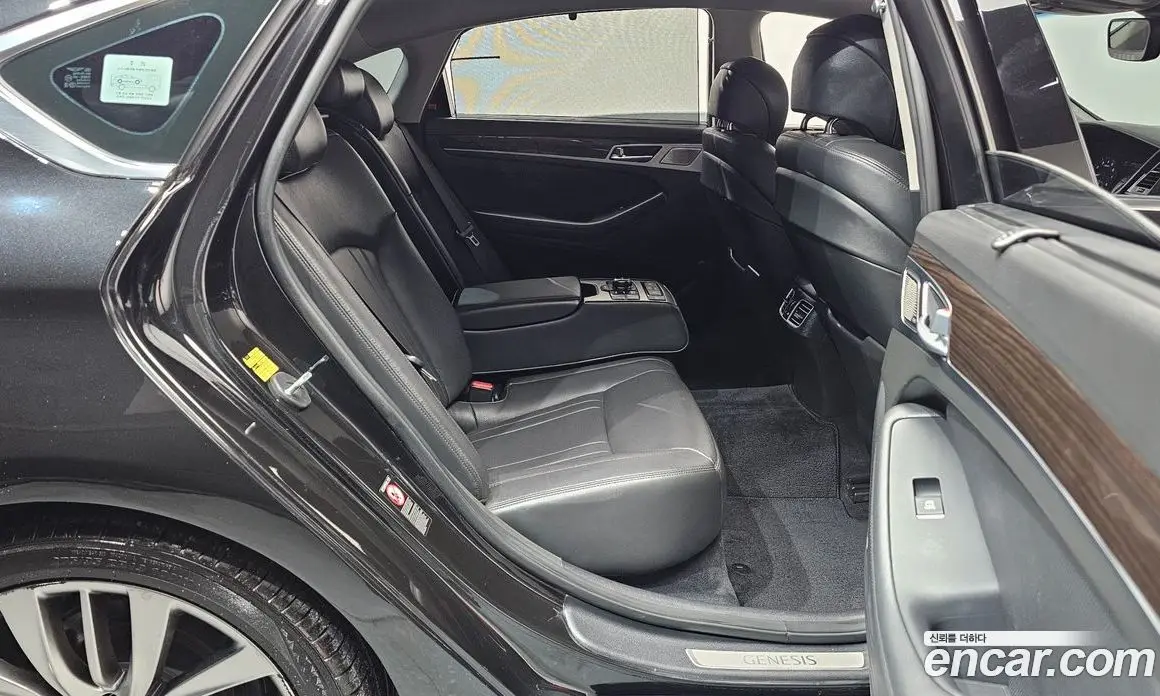 Genesis G80 2018 3.8 автомат (гидро), фото 17 Genesis G80 2018 3.8 автомат (гидро), фото 17