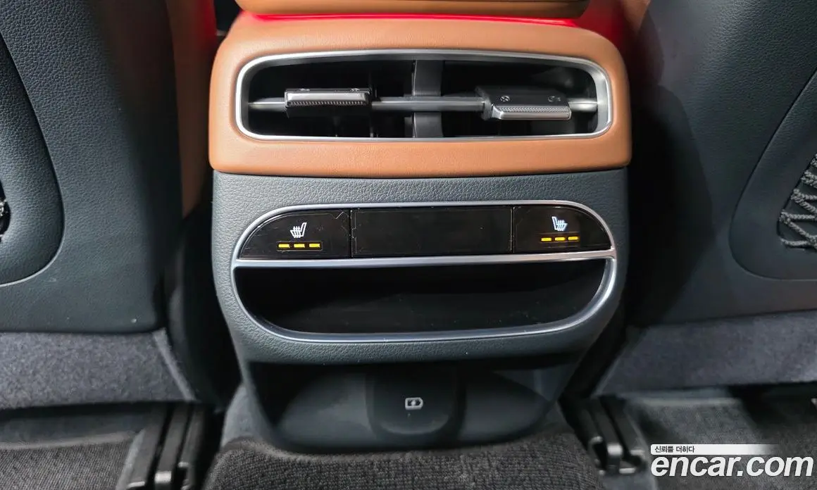 Genesis GV70 2021 2.5 автомат (гидро), фото 18 Genesis GV70 2021 2.5 автомат (гидро), фото 18