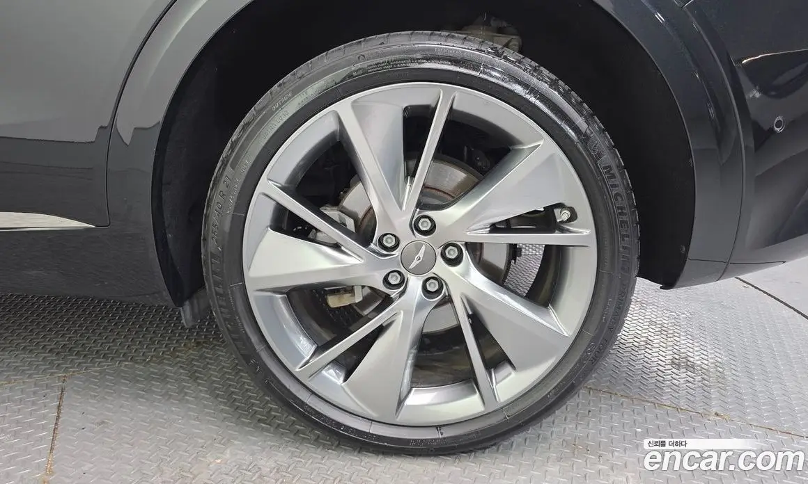 Genesis GV70 2021 2.5 автомат (гидро), фото 5 Genesis GV70 2021 2.5 автомат (гидро), фото 5