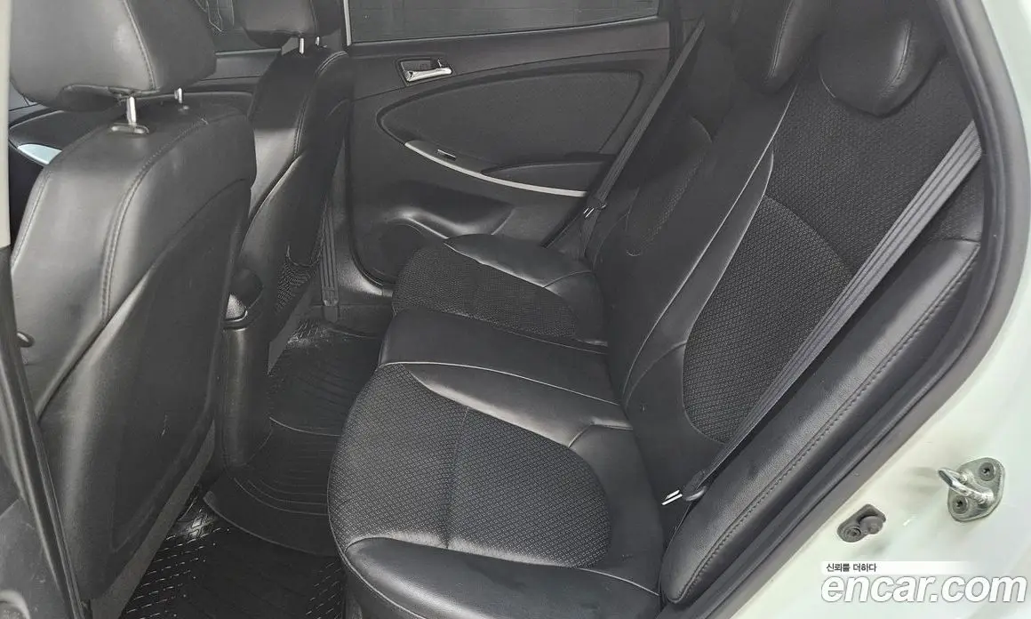 Hyundai Accent 2012 1.6 автомат (гидро), фото 10 Hyundai Accent 2012 1.6 автомат (гидро), фото 10