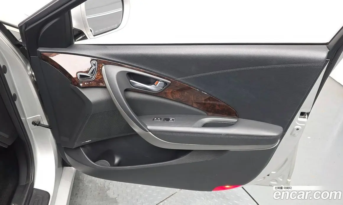 Hyundai Aslan 2015 3.0 автомат (гидро), фото 13