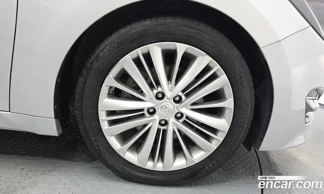 Hyundai Aslan 2015 3.0 автомат (гидро), миниатюра 4