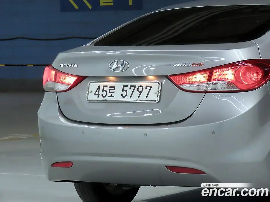 Hyundai Avante 2010 1.6 автомат (гидро), фото 18