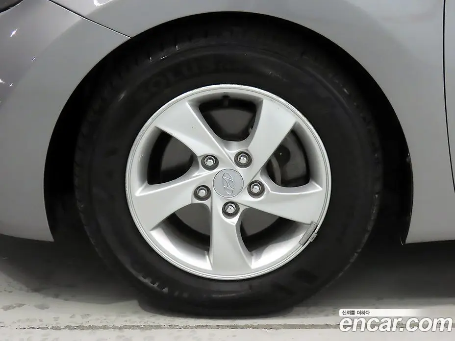 Hyundai Avante 2010 1.6 автомат (гидро), фото 20