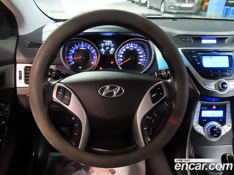 Hyundai Avante 2010 1.6 автомат (гидро), фото 9