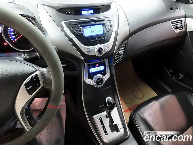 Hyundai Avante 2010 1.6 автомат (гидро), миниатюра 10