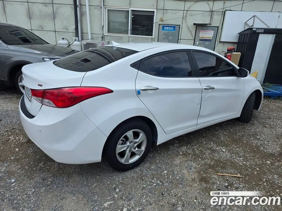 Hyundai Avante 2012 1.6 автомат (гидро), фото 2 Hyundai Avante 2012 1.6 автомат (гидро), фото 2