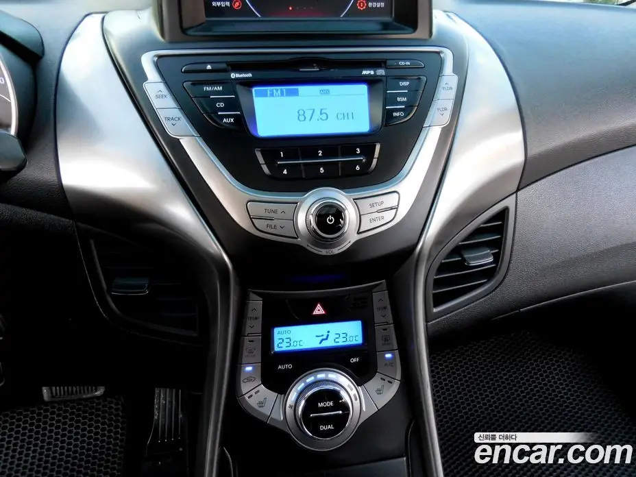 Hyundai Avante 2012 1.6 автомат (гидро), фото 17