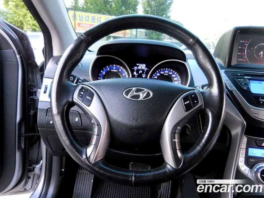 Hyundai Avante 2012 1.6 автомат (гидро), фото 18