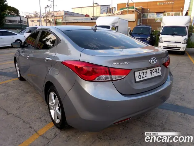 Hyundai Avante 2012 1.6 автомат (гидро), миниатюра 3