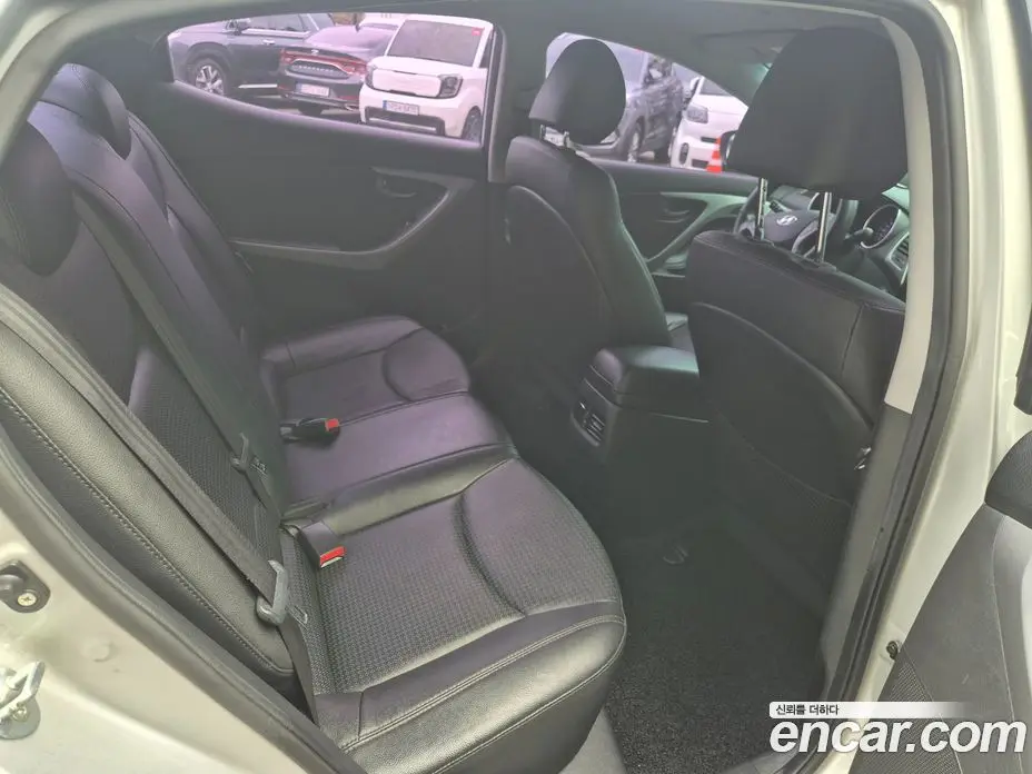 Hyundai Avante 2013 1.6 автомат (гидро), фото 15 Hyundai Avante 2013 1.6 автомат (гидро), фото 15