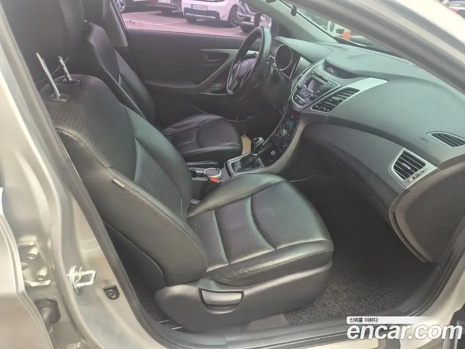 Hyundai Avante 2013 1.6 автомат (гидро), фото 17 Hyundai Avante 2013 1.6 автомат (гидро), фото 17