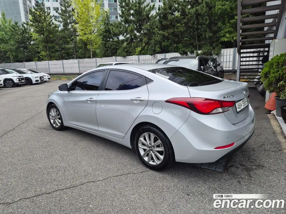 Hyundai Avante 2013 1.6 автомат (гидро), фото 3 Hyundai Avante 2013 1.6 автомат (гидро), фото 3