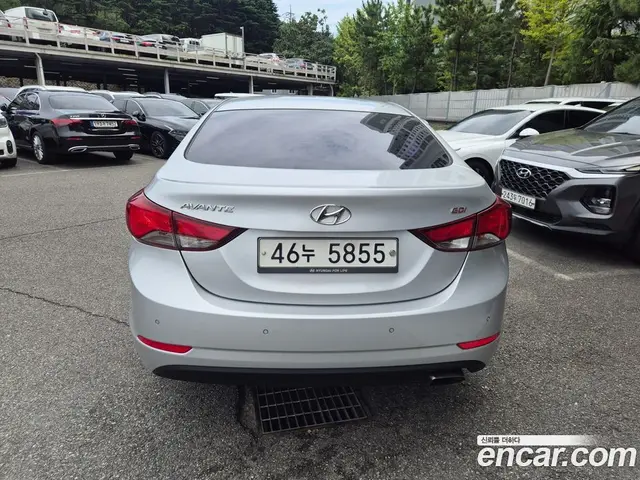 Hyundai Avante 2013 1.6 автомат (гидро), миниатюра 4 Hyundai Avante 2013 1.6 автомат (гидро), миниатюра 4