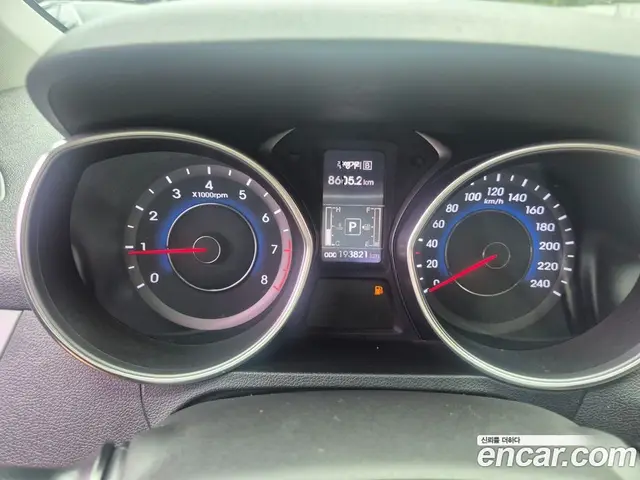Hyundai Avante 2013 1.6 автомат (гидро), миниатюра 8 Hyundai Avante 2013 1.6 автомат (гидро), миниатюра 8