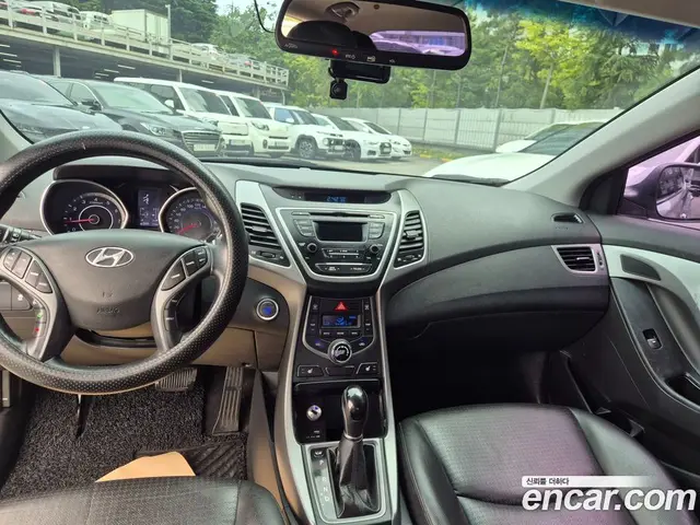 Hyundai Avante 2013 1.6 автомат (гидро), миниатюра 9 Hyundai Avante 2013 1.6 автомат (гидро), миниатюра 9