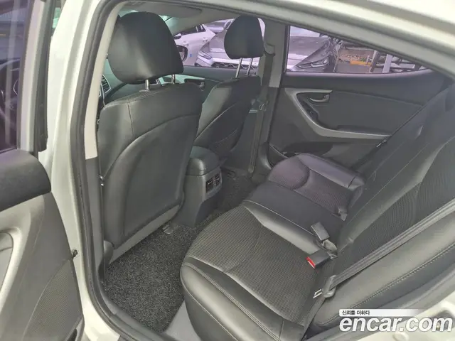 Hyundai Avante 2013 1.6 автомат (гидро), миниатюра 10 Hyundai Avante 2013 1.6 автомат (гидро), миниатюра 10