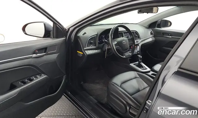 Hyundai Avante 2015 1.6 автомат (гидро), миниатюра 10 Hyundai Avante 2015 1.6 автомат (гидро), миниатюра 10