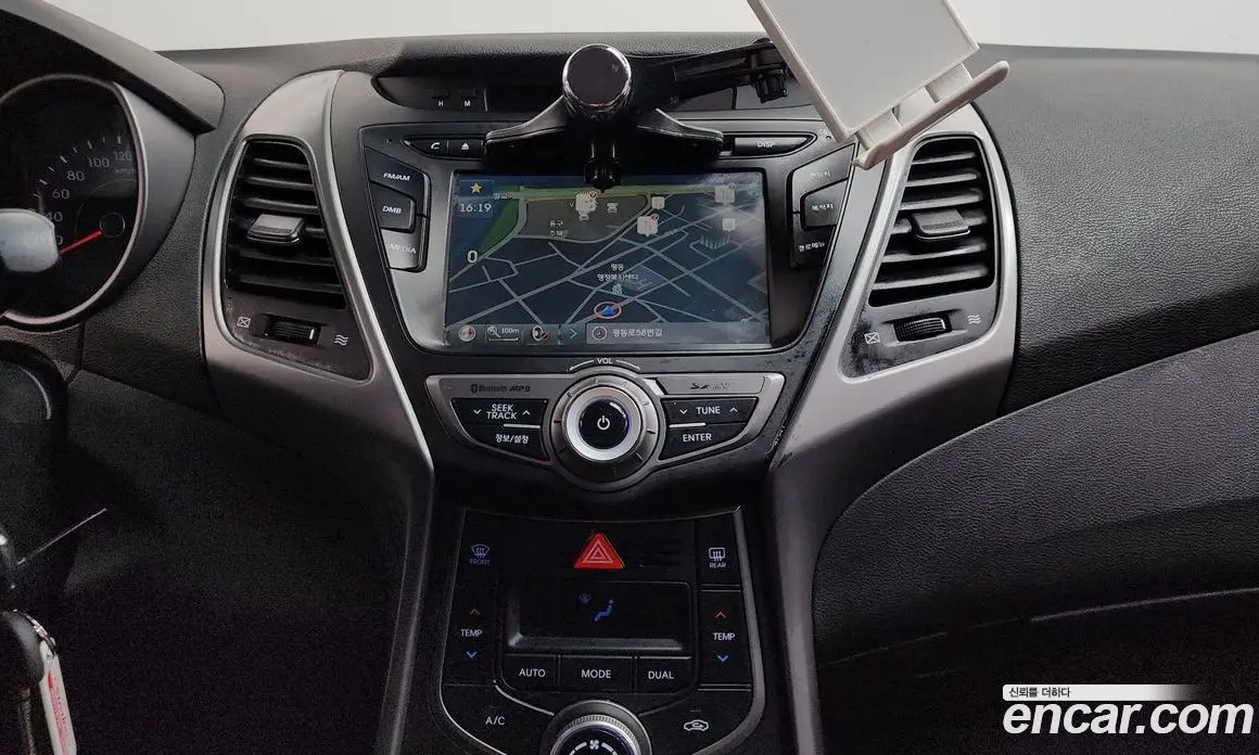 Hyundai Avante 2015 1.6 автомат (гидро), фото 16