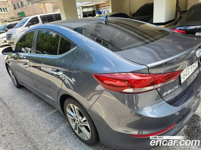 Hyundai Avante 2015 1.6 автомат (гидро), миниатюра 2 Hyundai Avante 2015 1.6 автомат (гидро), миниатюра 2