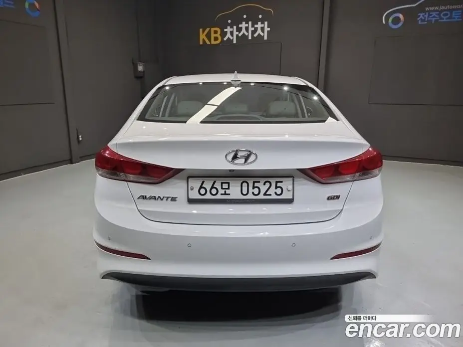 Hyundai Avante 2016 1.6 автомат (гидро), фото 3