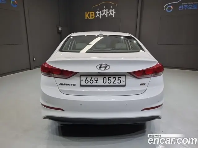 Hyundai Avante 2016 1.6 автомат (гидро), миниатюра 3