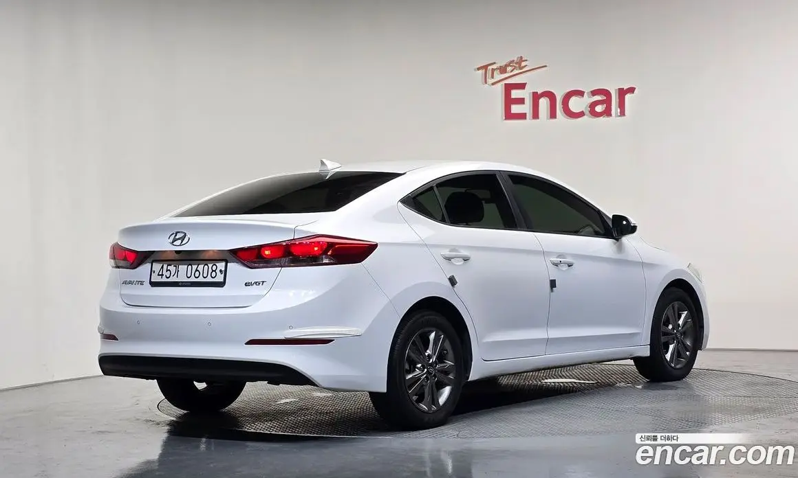 Hyundai Avante 2016 1.6 автомат (гидро), фото 2 Hyundai Avante 2016 1.6 автомат (гидро), фото 2