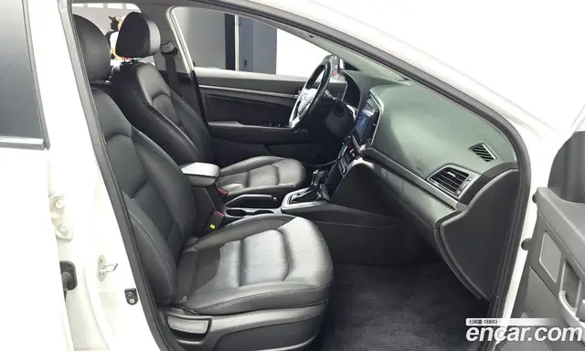 Hyundai Avante 2016 1.6 автомат (гидро), миниатюра 11 Hyundai Avante 2016 1.6 автомат (гидро), миниатюра 11