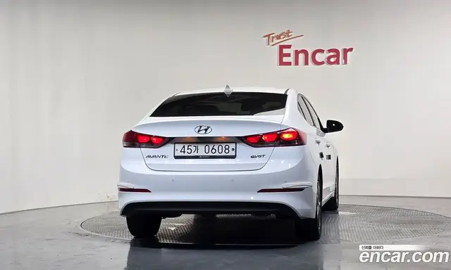 Hyundai Avante 2016 1.6 автомат (гидро), миниатюра 4 Hyundai Avante 2016 1.6 автомат (гидро), миниатюра 4