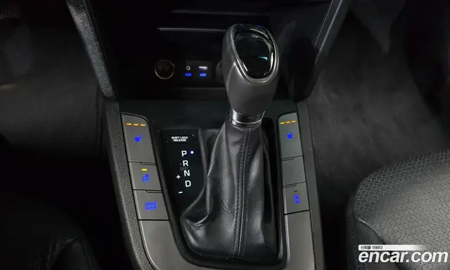 Hyundai Avante 2016 1.6 автомат (гидро), миниатюра 9 Hyundai Avante 2016 1.6 автомат (гидро), миниатюра 9