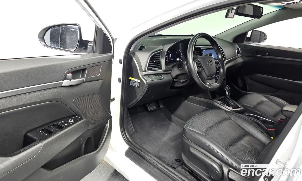 Hyundai Avante 2016 1.6 автомат (гидро), фото 10 Hyundai Avante 2016 1.6 автомат (гидро), фото 10