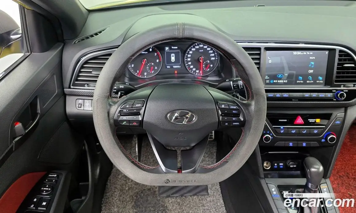 Hyundai Avante 2017 1.6 автомат (гидро), фото 13