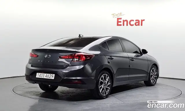 Hyundai Avante 2019 1.6 автомат (гидро), миниатюра 2