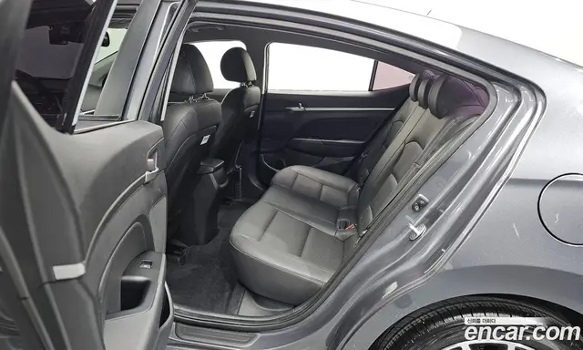 Hyundai Avante 2019 1.6 автомат (гидро), миниатюра 11