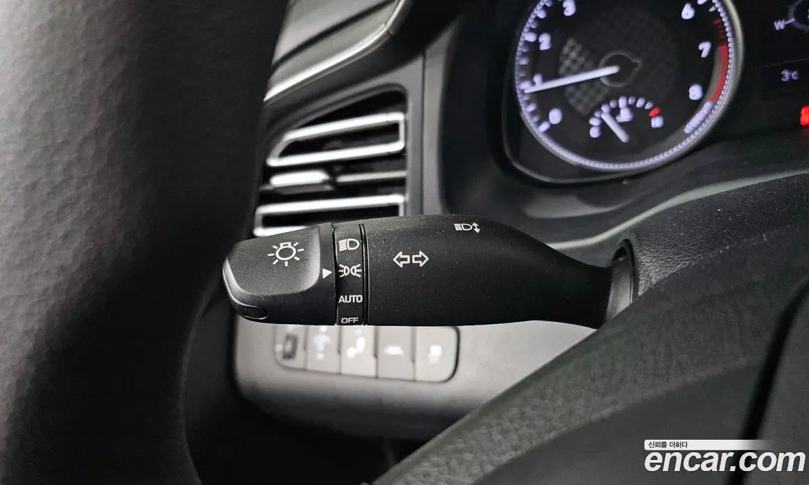 Hyundai Avante 2019 1.6 автомат (гидро), фото 16