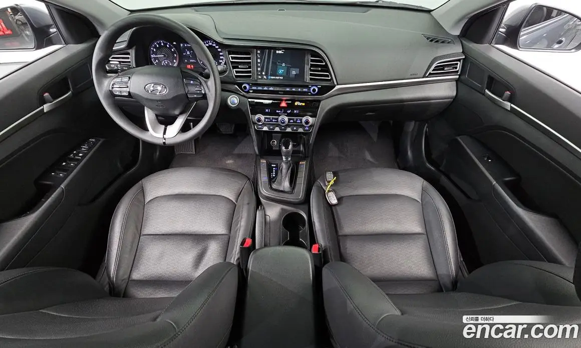 Hyundai Avante 2019 1.6 автомат (гидро), фото 7