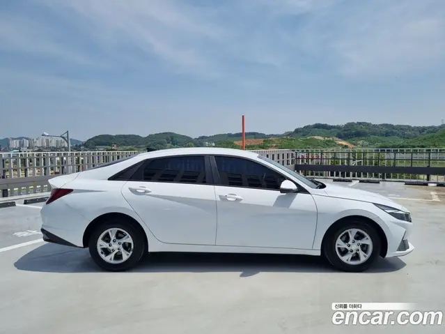 Hyundai Avante 2021 1.6 автомат (гидро), миниатюра 2
