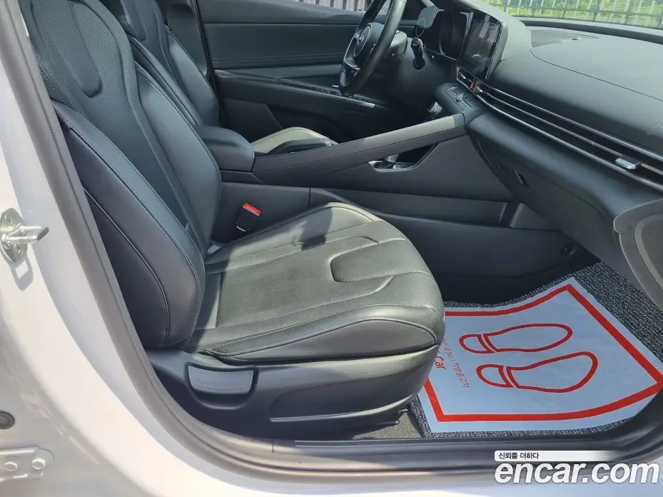 Hyundai Avante 2021 1.6 автомат (гидро), фото 17